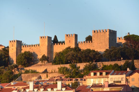 Castelo_de_São_Jorge_e_restos_das_cercas_de_Lisboa1